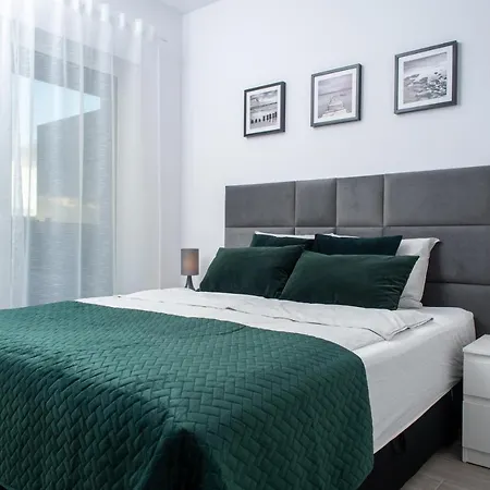 Happy * コウォブジェク